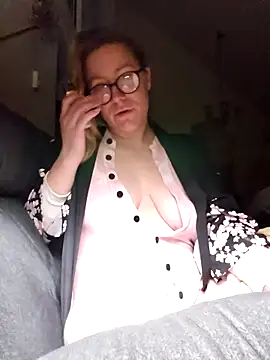 Paynted Lady online show from 23, 11, 2025