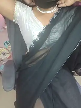 Snapshot of Tanvi-patil chatting on 14, 10, 2025 Tanvi-patil online show from 14, 10, 2025