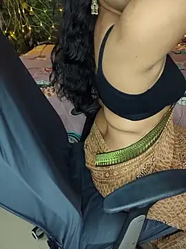 Snapshot of Tanvi-patil chatting on 16, 10, 2025 Tanvi-patil online show from 16, 10, 2025