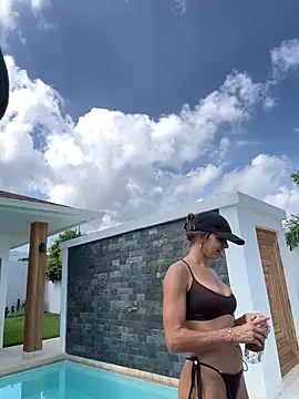 JuicyFruits93 online show from 9, 11, 2025