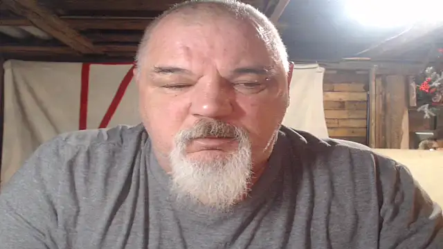 Newfiesausage1972 online show from 8, 2, 2026