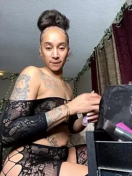 Snapshot of Shuggabutt chatting on 15, 1, 2026 Shuggabutt online show from 15, 1, 2026