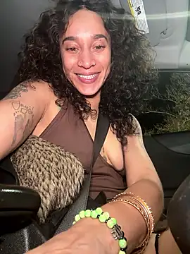 Snapshot of Shuggabutt chatting on 19, 1, 2026 Shuggabutt online show from 19, 1, 2026