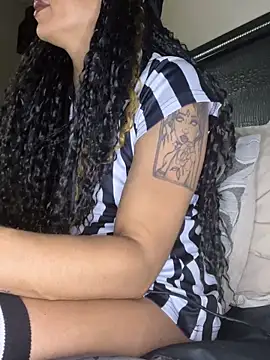 Snapshot of Shuggabutt chatting on 9, 2, 2026 Shuggabutt online show from 9, 2, 2026