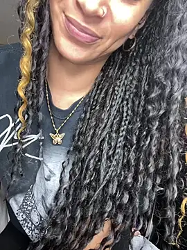 Snapshot of Shuggabutt chatting on 15, 2, 2026 Shuggabutt online show from 15, 2, 2026