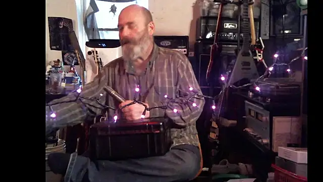 SirGarMack online show from 8, 4, 2026