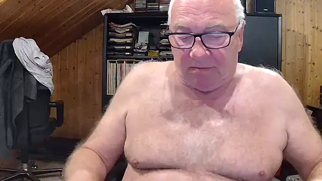 Snapshot of biggandybig chatting on 24, 4, 2026 biggandybig online show from 24, 4, 2026