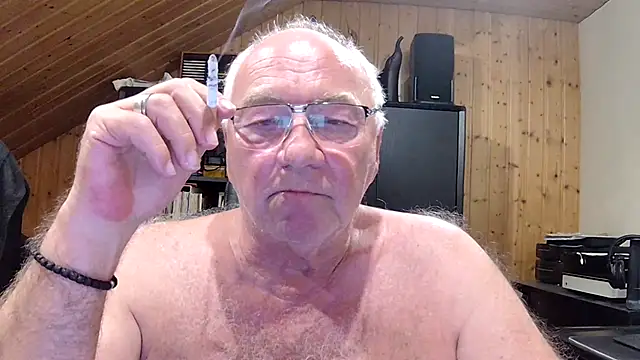 Snapshot of biggandybig chatting on 2, 5, 2026 biggandybig online show from 2, 5, 2026