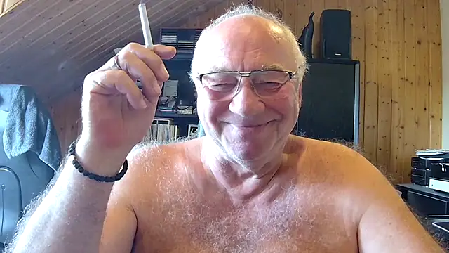 Snapshot of biggandybig chatting on 4, 5, 2026 biggandybig online show from 4, 5, 2026