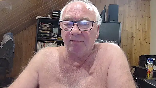Snapshot of biggandybig chatting on 16, 5, 2026 biggandybig online show from 16, 5, 2026