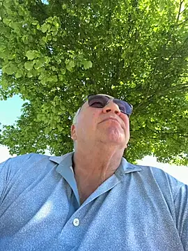 Snapshot of biggandybig chatting on 28, 5, 2026 biggandybig online show from 28, 5, 2026