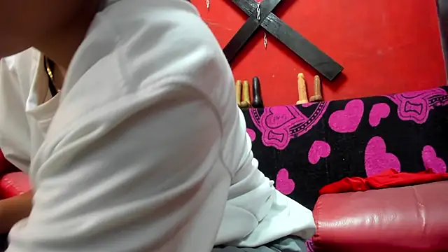 Snapshot of Yaumiko chatting on 23, 10, 2025 Yaumiko online show from 23, 10, 2025