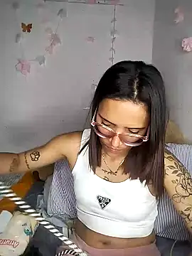 Snapshot of Yaumiko chatting on 2, 2, 2026 Yaumiko online show from 2, 2, 2026