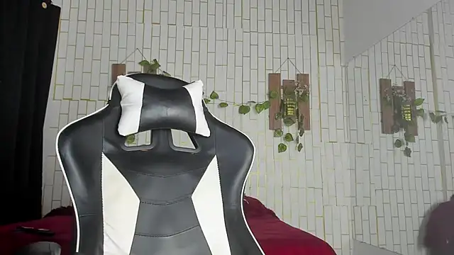 jacksson lawrence online show from 21, 10, 2025