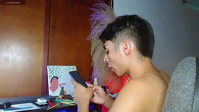 Snapshot of justin_alexxx chatting on 4, 2, 2025 justin alexxx online show from 4, 2, 2025