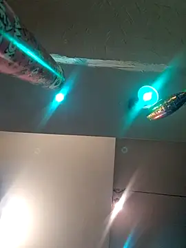 Snapshot of RomWoolf chatting on 18, 2, 2025 RomWoolf online show from 18, 2, 2025