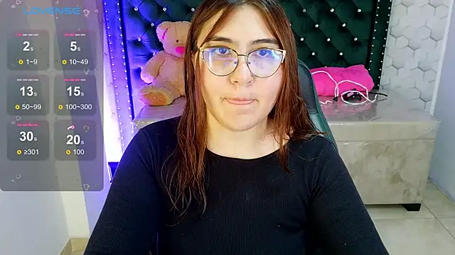 Snapshot of conniejames_m chatting on 28, 5, 2026 conniejames m online show from 28, 5, 2026