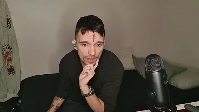 Snapshot of JackDesFeux chatting on 4, 3, 2025 JackDesFeux online show from 4, 3, 2025