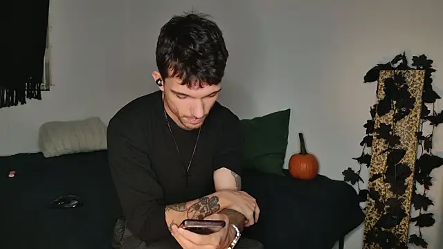 Snapshot of JackDesFeux chatting on 14, 10, 2025 JackDesFeux online show from 14, 10, 2025