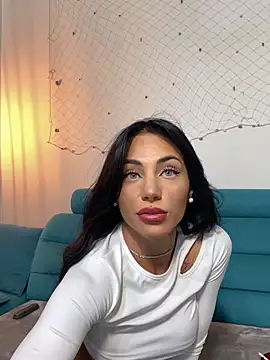 Snapshot of NadiaSmith chatting on 4, 11, 2025 NadiaSmith online show from 4, 11, 2025