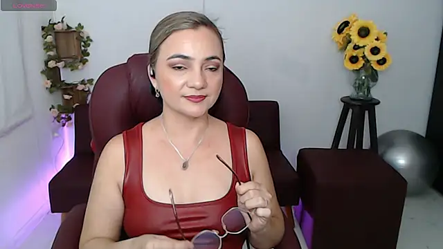 Snapshot of ana_milf chatting on 9, 5, 2026 ana milf online show from 9, 5, 2026