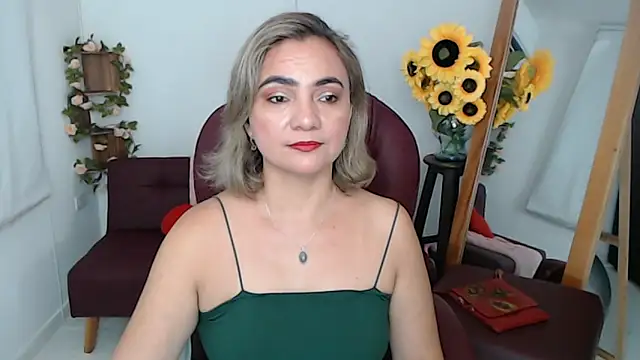 Snapshot of ana_milf chatting on 1, 6, 2026 ana milf online show from 1, 6, 2026