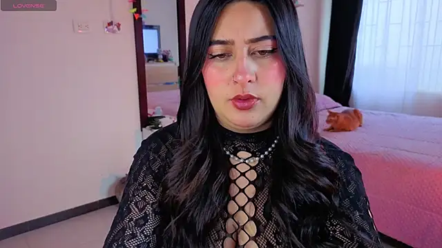 Snapshot of serenna_se chatting on 22, 5, 2026 serenna se online show from 22, 5, 2026