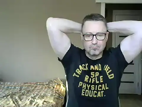 Snapshot of HarrySnake chatting on 4, 2, 2025 HarrySnake online show from 4, 2, 2025