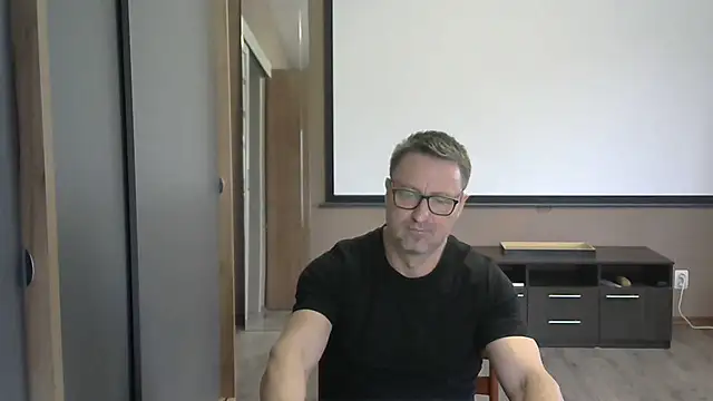 Snapshot of HarrySnake chatting on 9, 11, 2025 HarrySnake online show from 9, 11, 2025