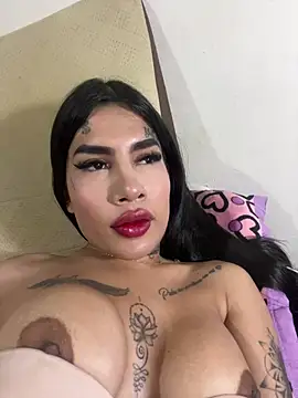 Snapshot of saragill323 chatting on 13, 1, 2025 saragill323 online show from 13, 1, 2025