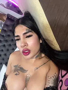 Snapshot of saragill323 chatting on 5, 3, 2025 saragill323 online show from 5, 3, 2025