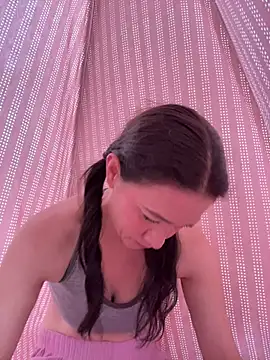 Yulia sx online show from 8, 2, 2026