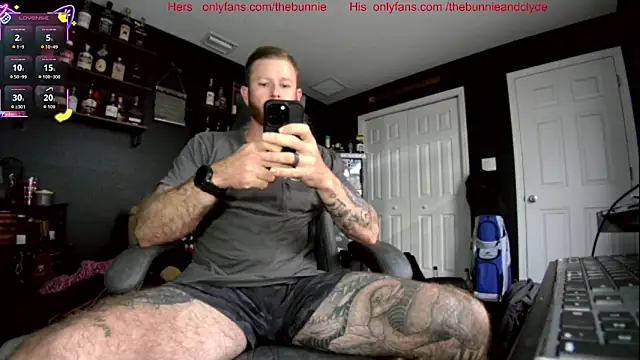 Snapshot of chillinthemosttt chatting on 24, 10, 2025 chillinthemosttt online show from 24, 10, 2025