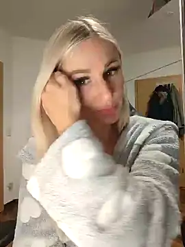 Liana Lou online show from 8, 12, 2024