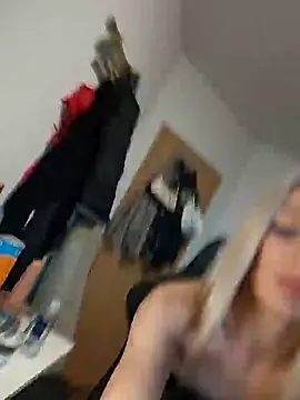 Liana Lou online show from 4, 1, 2025