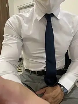 harrylouis1357 online show from 4, 3, 2025