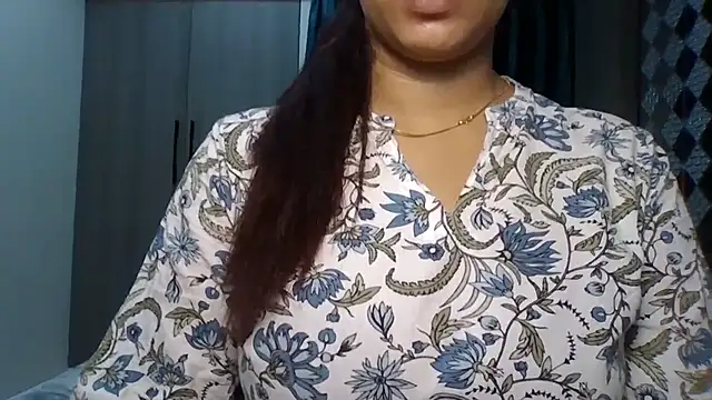 Snapshot of sparkling_queen chatting on 17, 7, 2026 sparkling queen online show from 17, 7, 2026