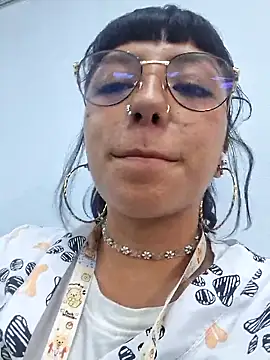 Snapshot of cute_hollywood chatting on 30, 5, 2026 cute hollywood online show from 30, 5, 2026
