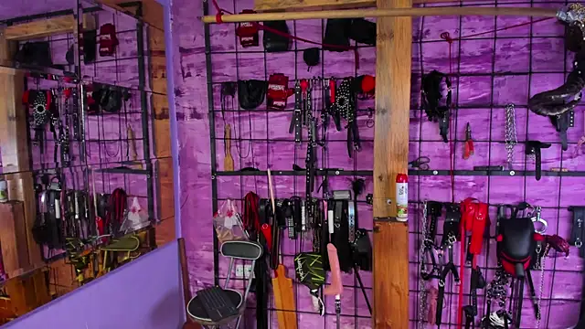 alexia aitanaa  online show from 30, 10, 2025