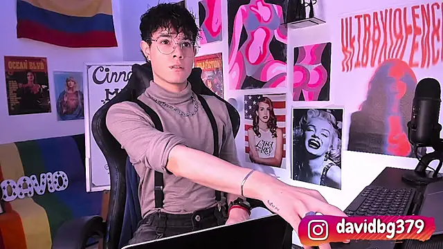 Snapshot of cinnamon_boyxxx chatting on 9, 3, 2025 cinnamon boyxxx online show from 9, 3, 2025