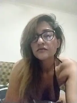 Snapshot of karmicQueen669 chatting on 1, 4, 2026 karmicQueen669 online show from 1, 4, 2026