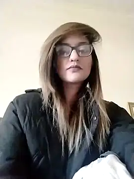 Snapshot of karmicQueen669 chatting on 13, 5, 2026 karmicQueen669 online show from 13, 5, 2026