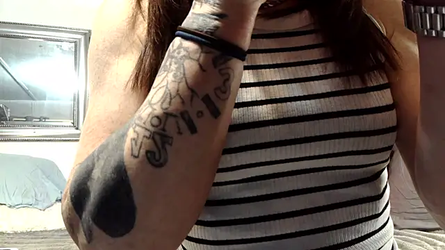 Genevieve143 online show from 9, 3, 2026