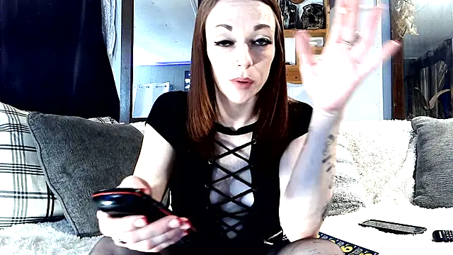 Snapshot of Genevieve143 chatting on 10, 5, 2026 Genevieve143 online show from 10, 5, 2026