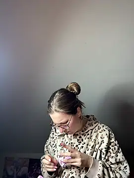 Snapshot of ur_pleasure_ chatting on 20, 2, 2025 ur pleasure online show from 20, 2, 2025