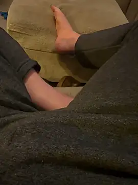 Snapshot of Feettlover69 chatting on 2, 3, 2026 Feettlover69 online show from 2, 3, 2026