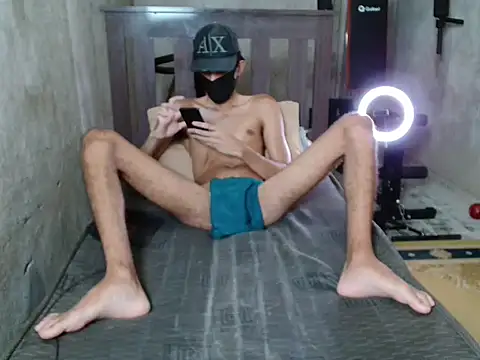 skinnyboy1000 online show from 12, 11, 2025