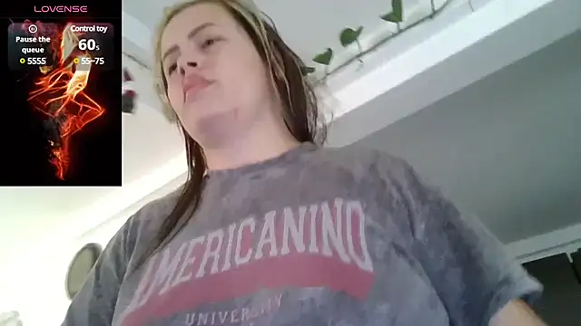 Snapshot of saramartinez1000 chatting on 18, 12, 2024 saramartinez1000 online show from 18, 12, 2024