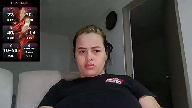 Snapshot of saramartinez1000 chatting on 28, 12, 2024 saramartinez1000 online show from 28, 12, 2024