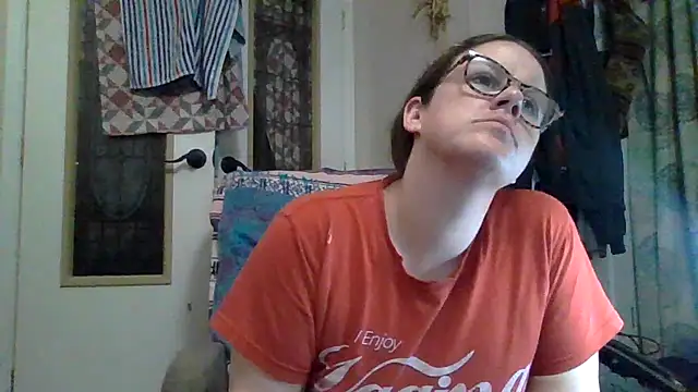 Snapshot of velvetta_ chatting on 13, 10, 2025 velvetta online show from 13, 10, 2025
